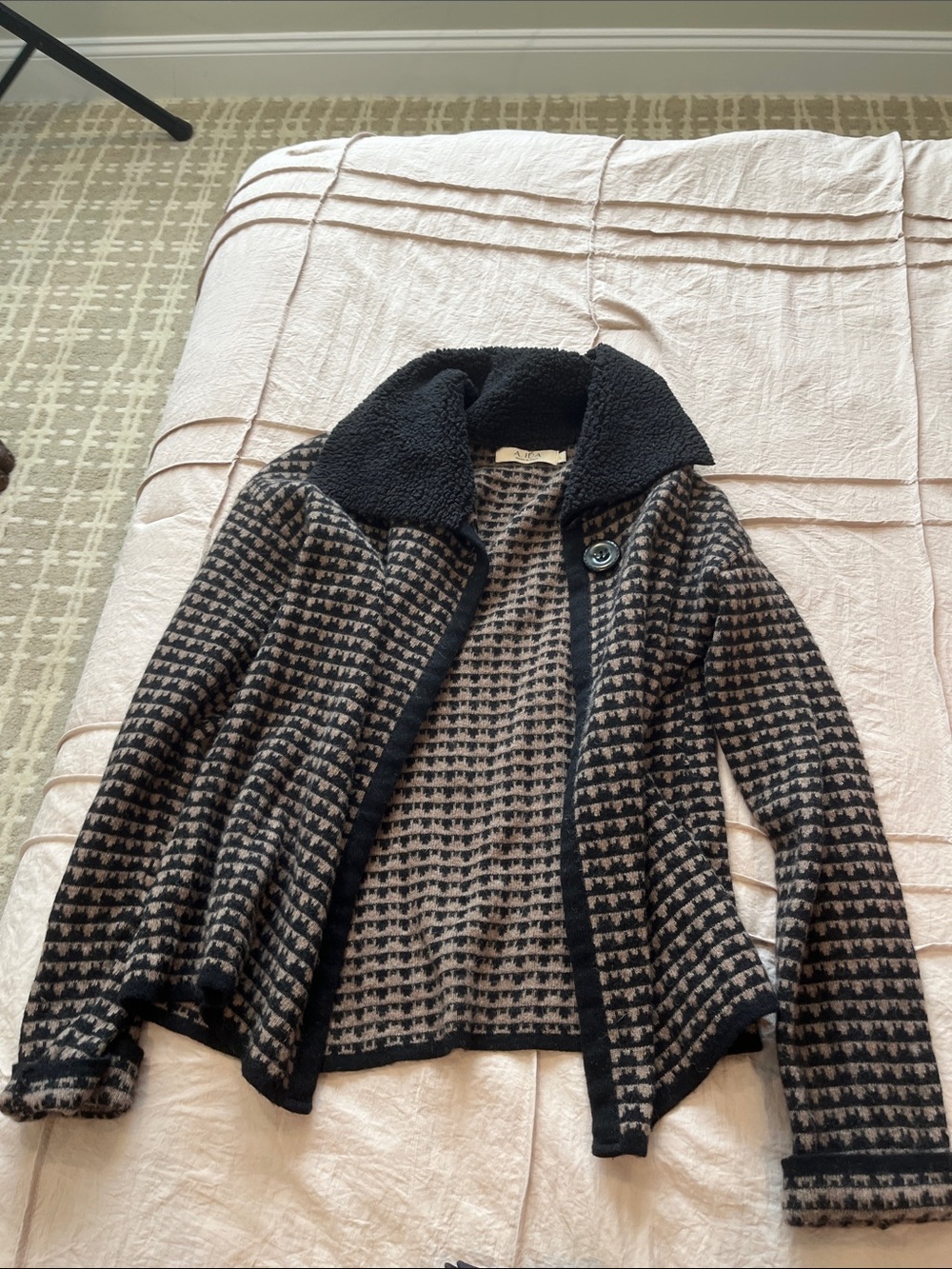 Women's Black and Tan Patterned Teddy Collar Jacket